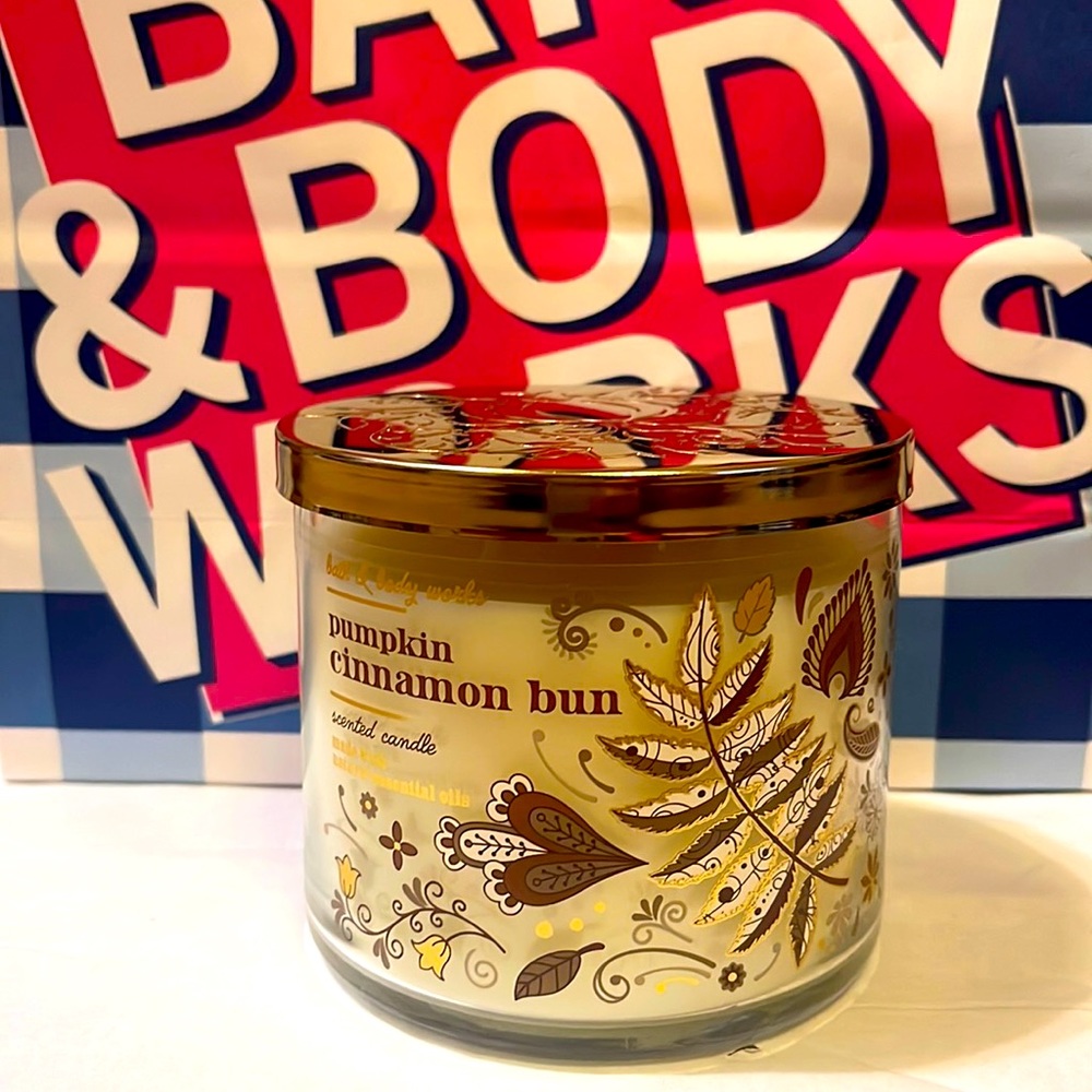 Bath & Body Works three wick